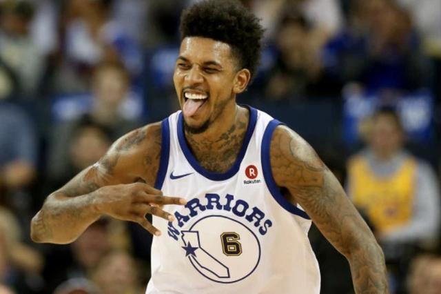 许多球迷仍 许多球迷仍